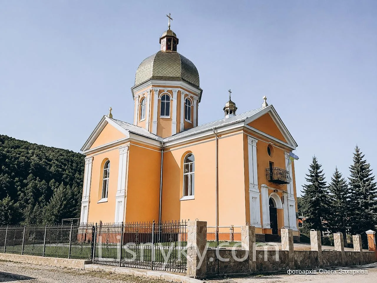 Церква Різдва Пресвятої Богородиці у селі Лісники